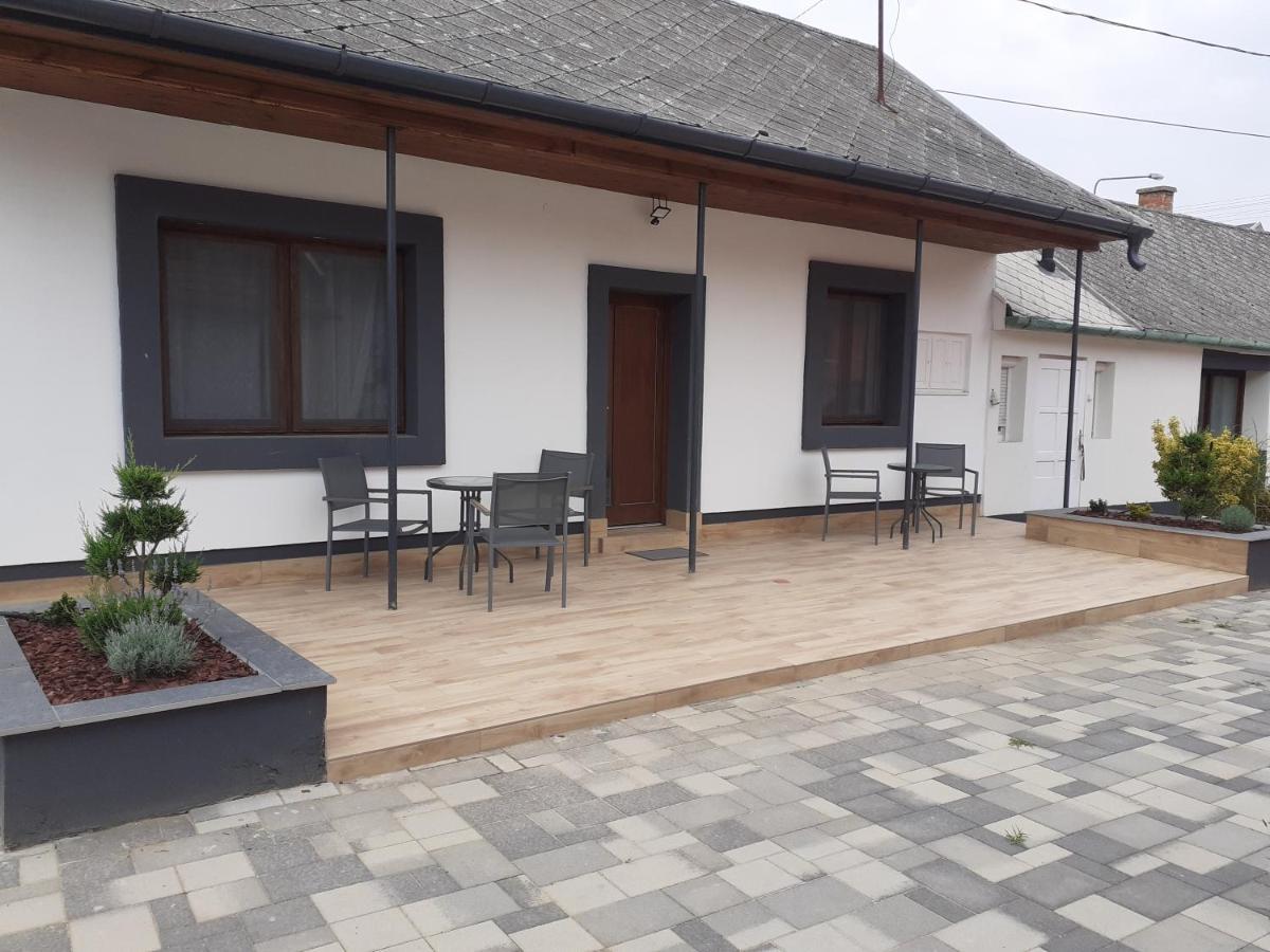 Éden Apartman Hajdúszoboszló Extérieur photo